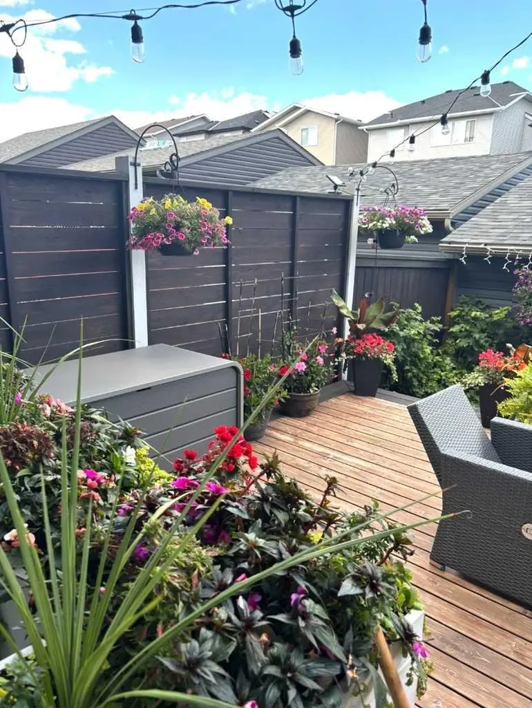 38 Sage Bluff Gate NW Calgary AB T3R 0Y9