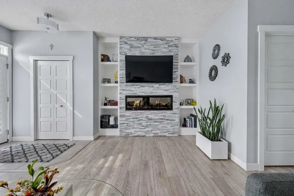 38 Sage Bluff Gate NW Calgary AB T3R 0Y9