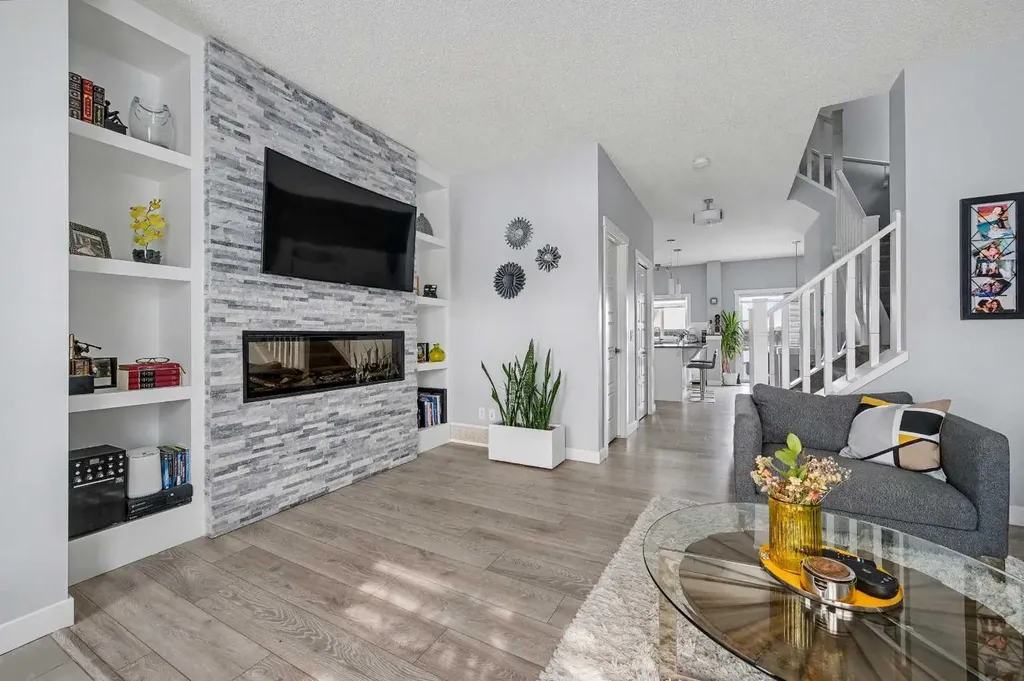 38 Sage Bluff Gate NW Calgary AB T3R 0Y9