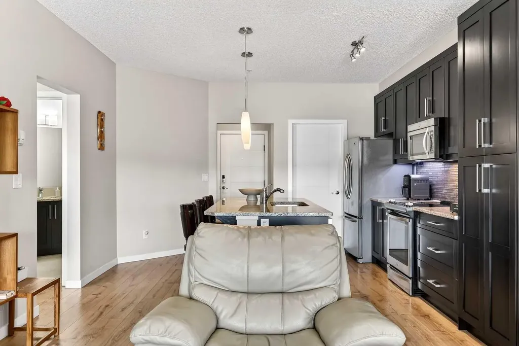402 Marquis Lane SE Calgary AB T3M 2G7