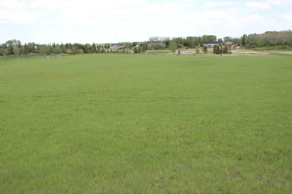 32079 Willow Way Rural Rocky View County AB T4C 2Y4