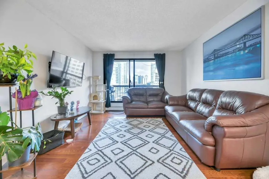 924 14 Avenue SW Calgary AB T2R 0N7