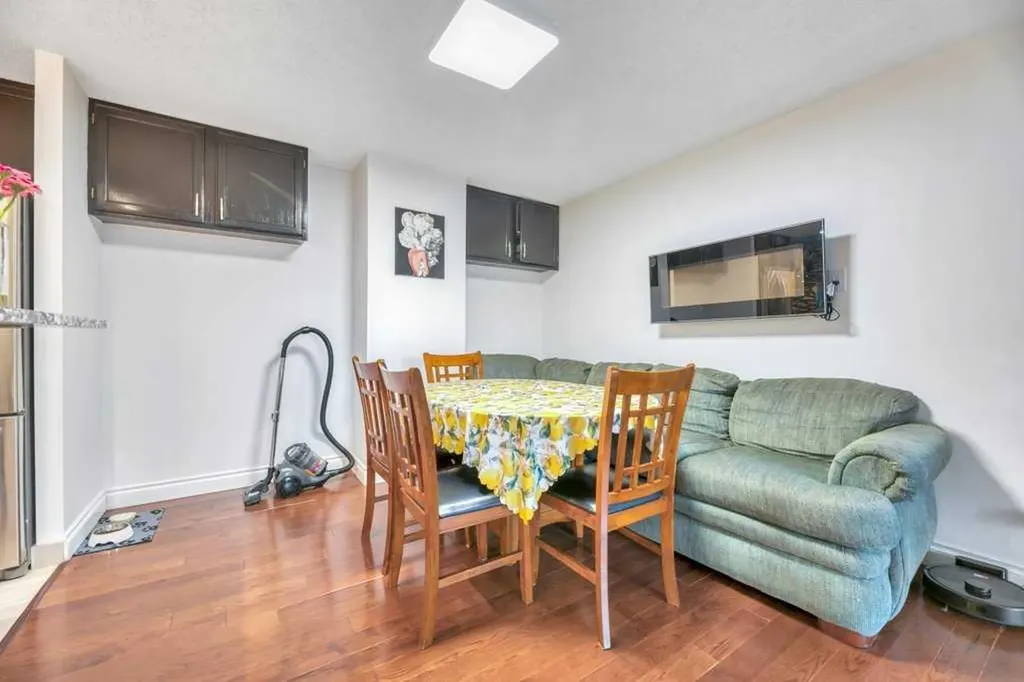 924 14 Avenue SW Calgary AB T2R 0N7