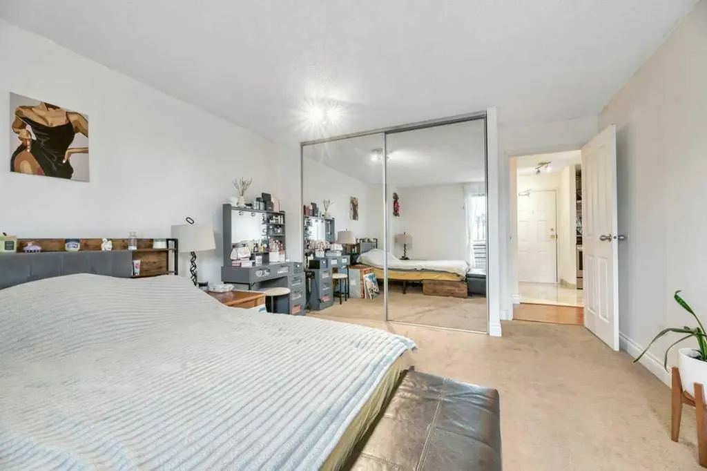 924 14 Avenue SW Calgary AB T2R 0N7