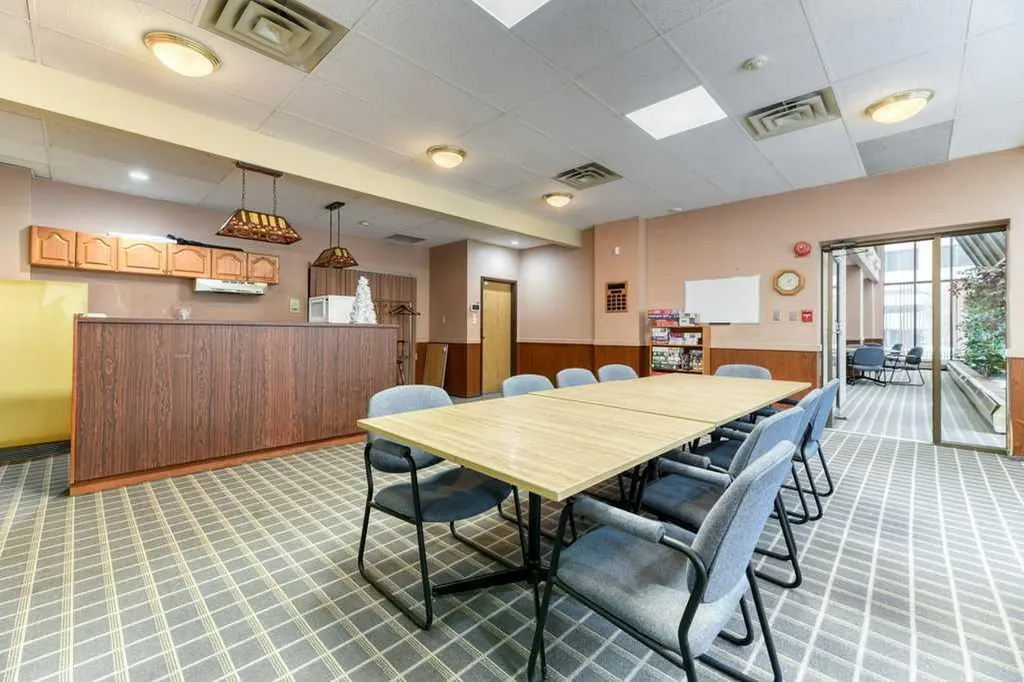 924 14 Avenue SW Calgary AB T2R 0N7