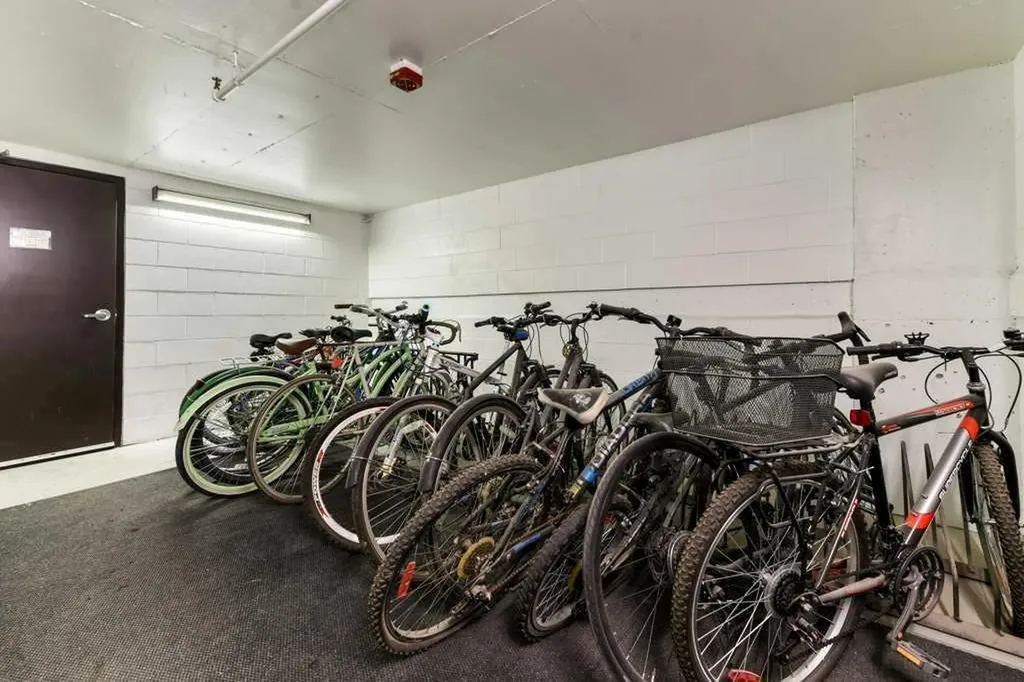924 14 Avenue SW Calgary AB T2R 0N7