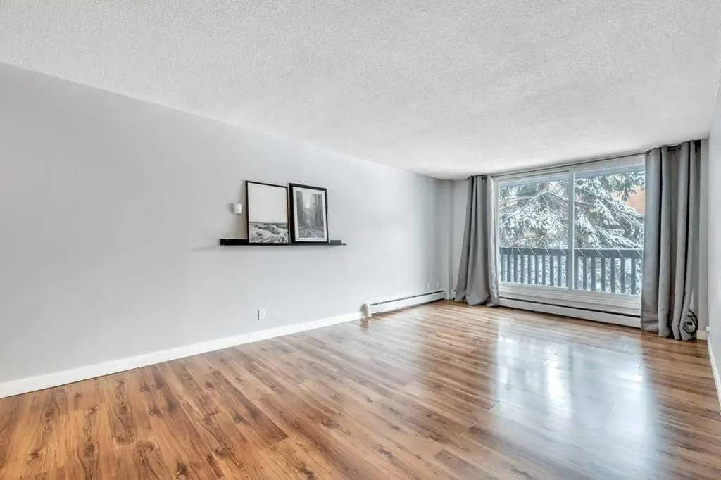 507 57 Avenue SW Calgary AB T2Y 0H2