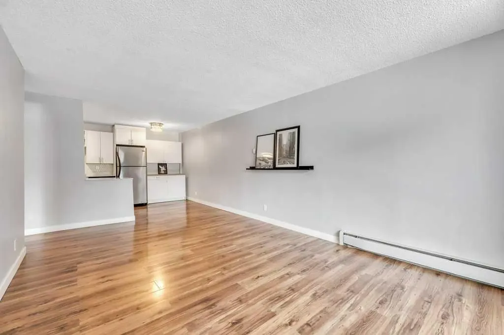 507 57 Avenue SW Calgary AB T2Y 0H2