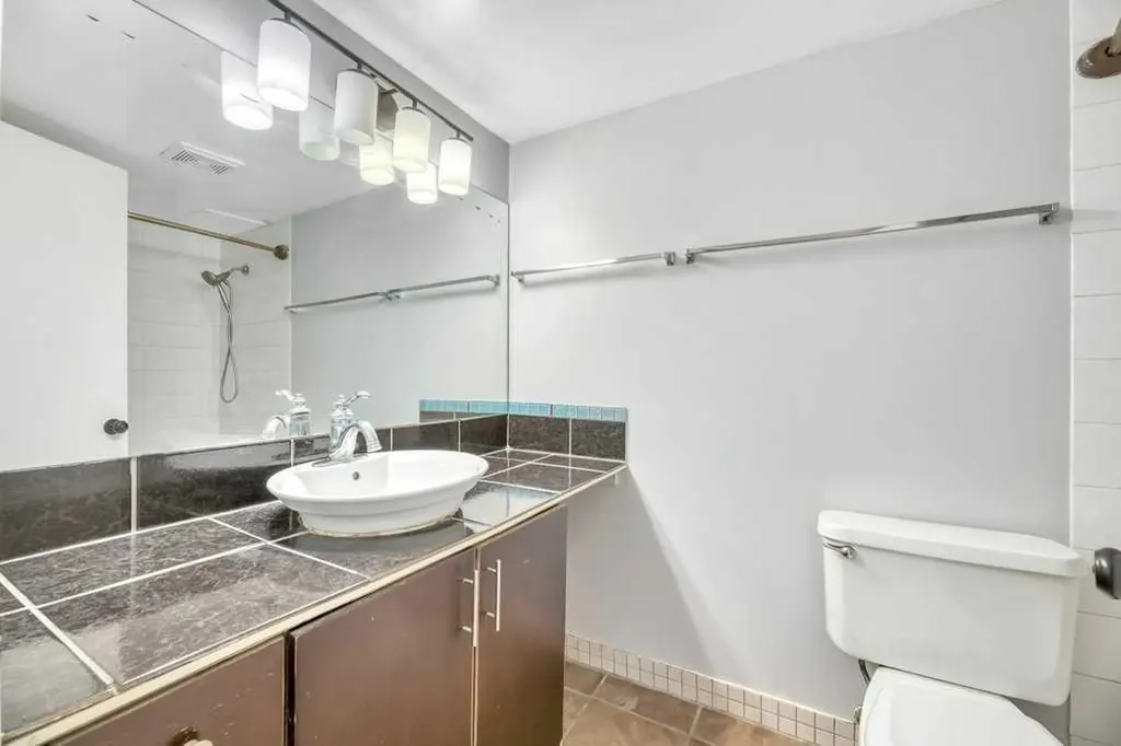 507 57 Avenue SW Calgary AB T2Y 0H2