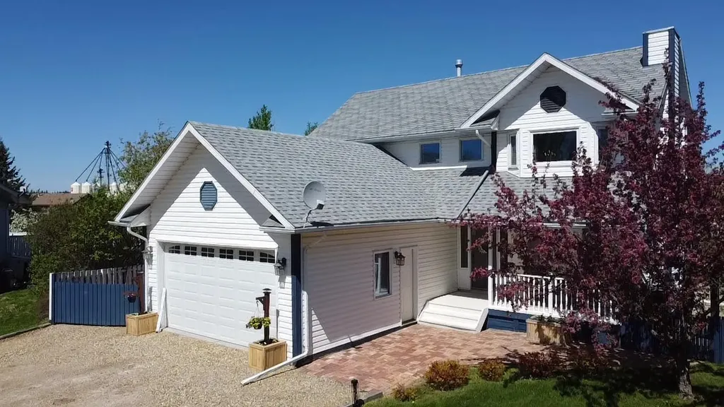 8 Grenier Avenue St. Isidore AB T0H 3B0