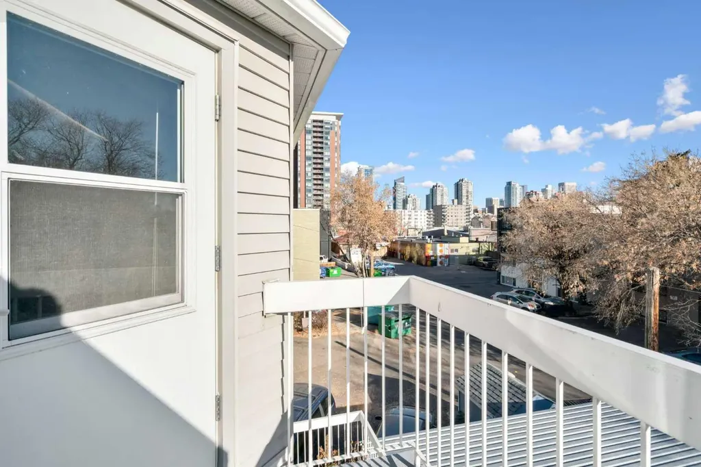 1720 13 Street SW Calgary AB T2T 3P4