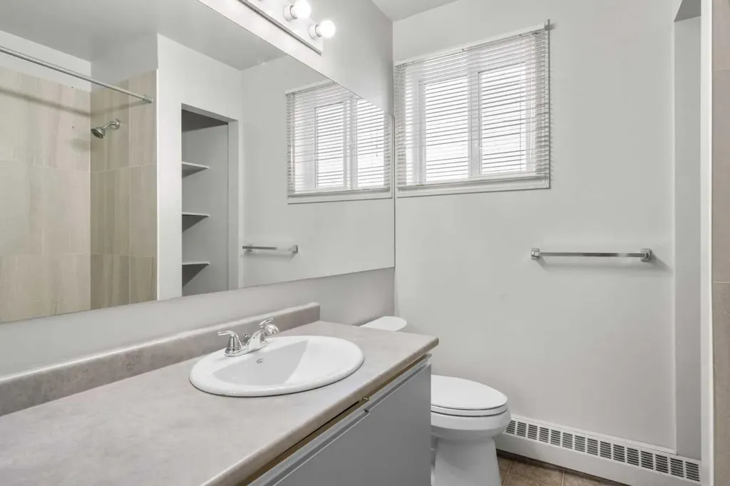 1720 13 Street SW Calgary AB T2T 3P4