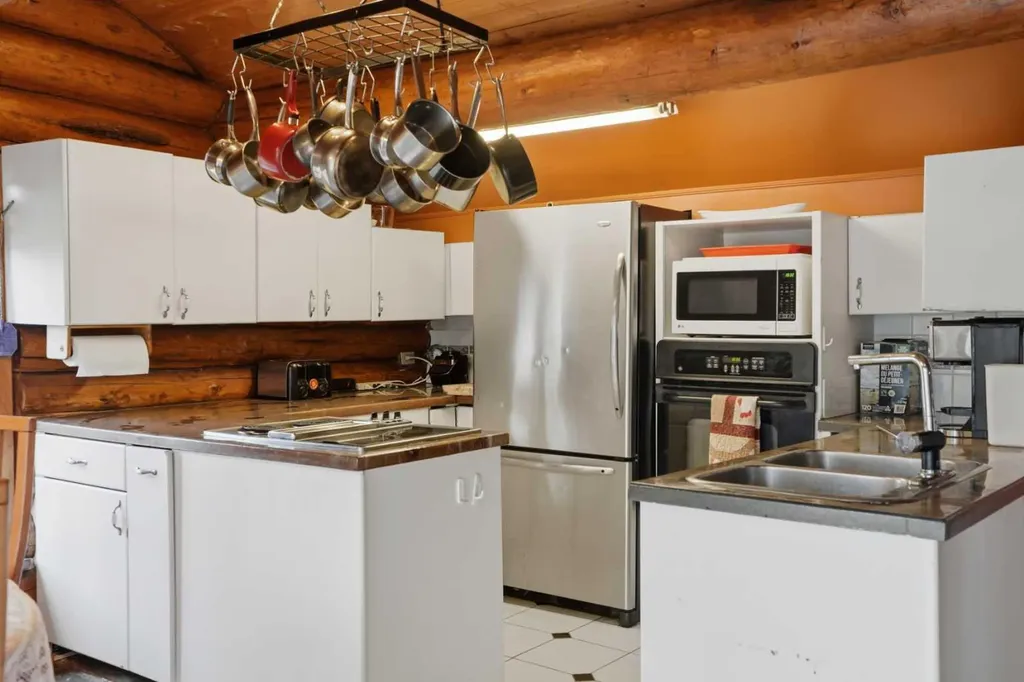 30051 Highway 22 Rural Mountain View County AB T0M 0R0