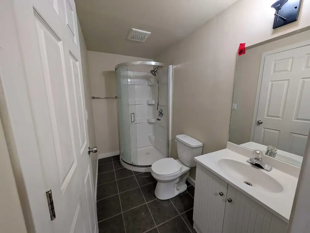 114 Castledale Way NE Calgary AB T3J 2A2