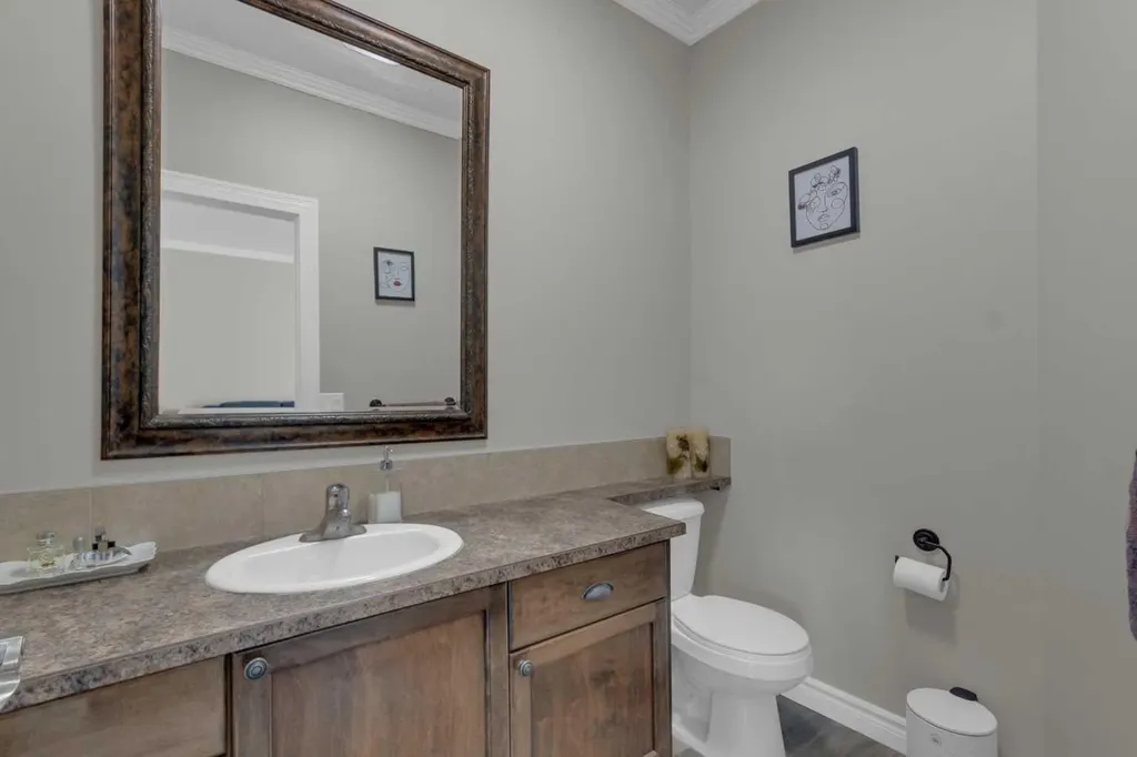 10 West Cedar Rise SW Calgary AB T3H 5G8