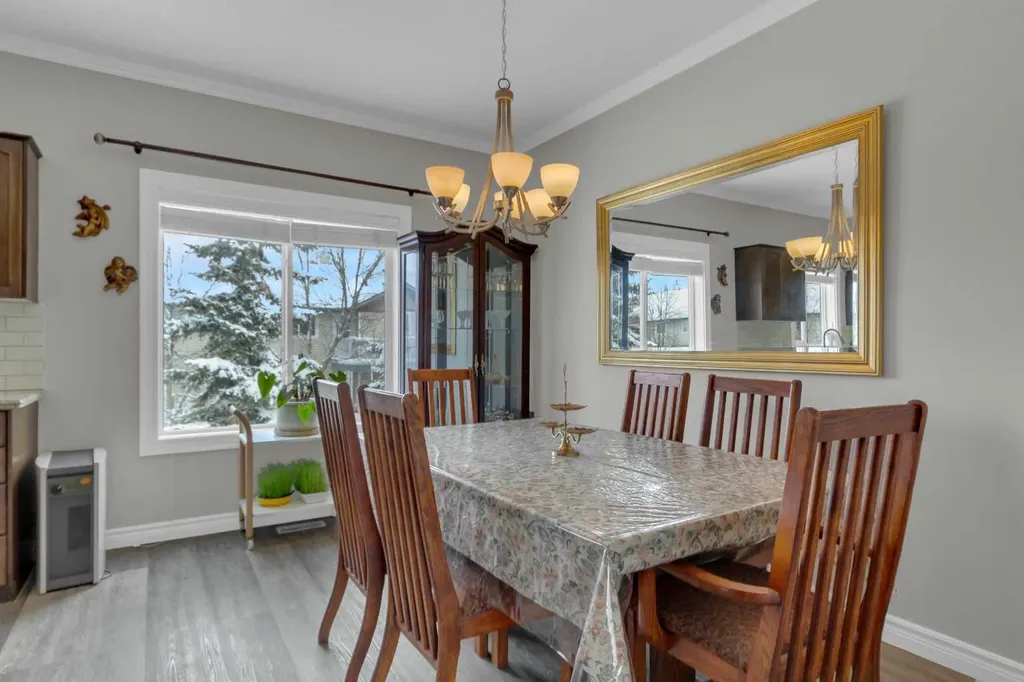 10 West Cedar Rise SW Calgary AB T3H 5G8