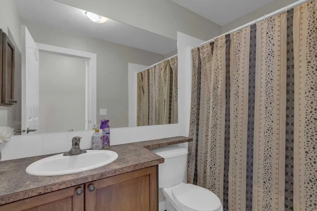 10 West Cedar Rise SW Calgary AB T3H 5G8