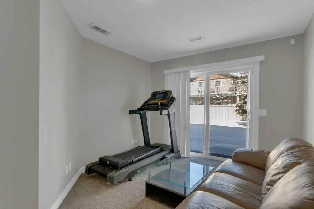 10 West Cedar Rise SW Calgary AB T3H 5G8
