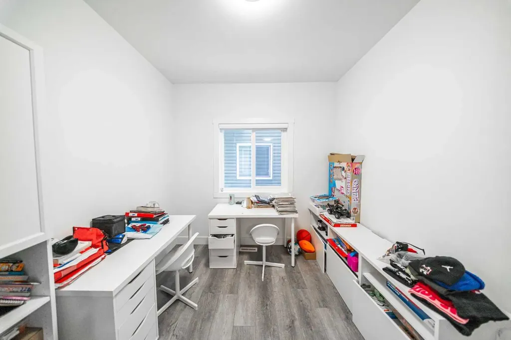 123 Saddlecrest Grove NE Calgary AB T3J 2K3