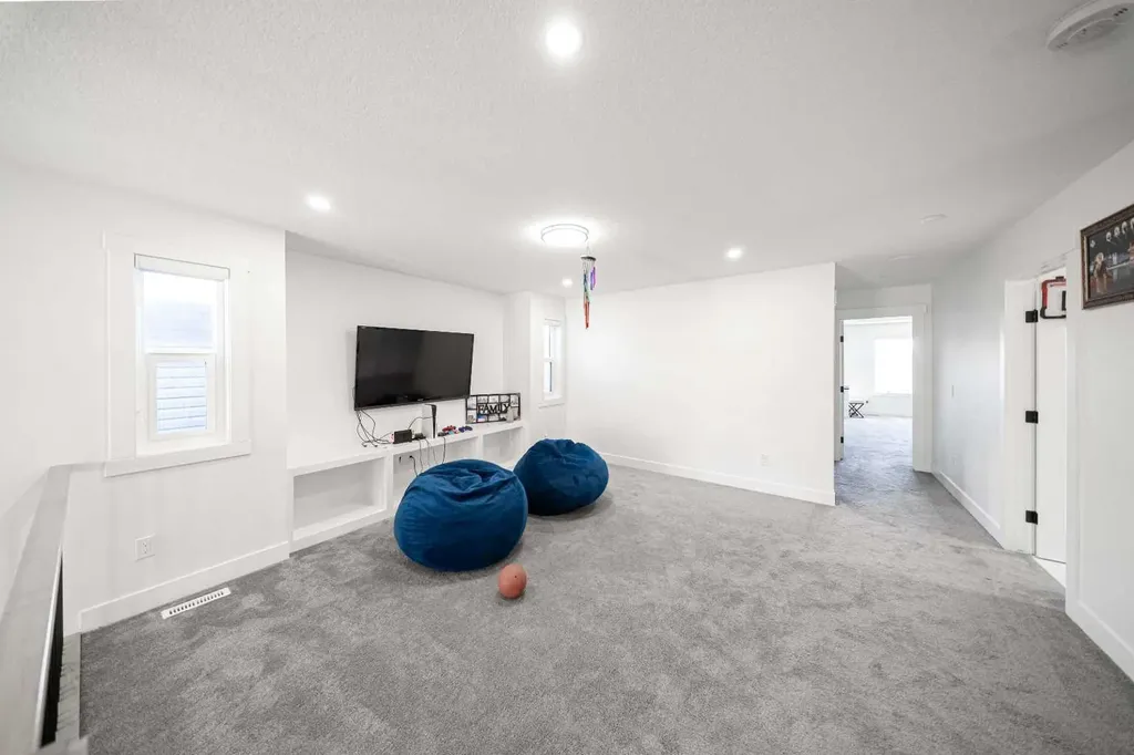 123 Saddlecrest Grove NE Calgary AB T3J 2K3