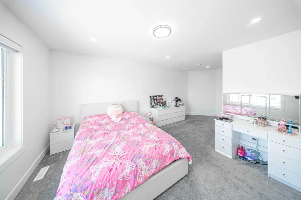 123 Saddlecrest Grove NE Calgary AB T3J 2K3