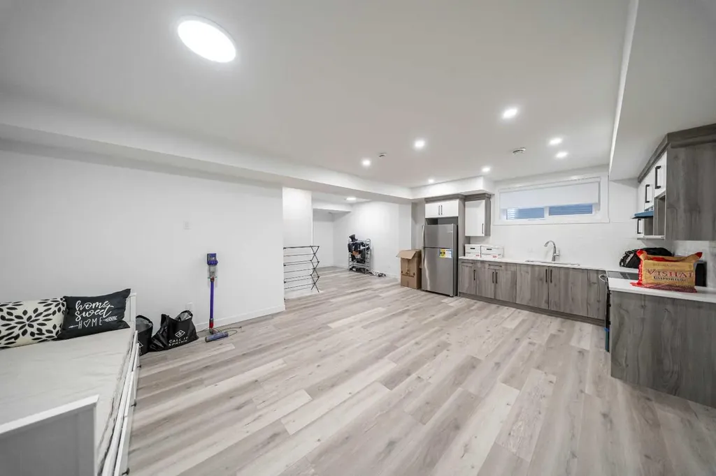 123 Saddlecrest Grove NE Calgary AB T3J 2K3
