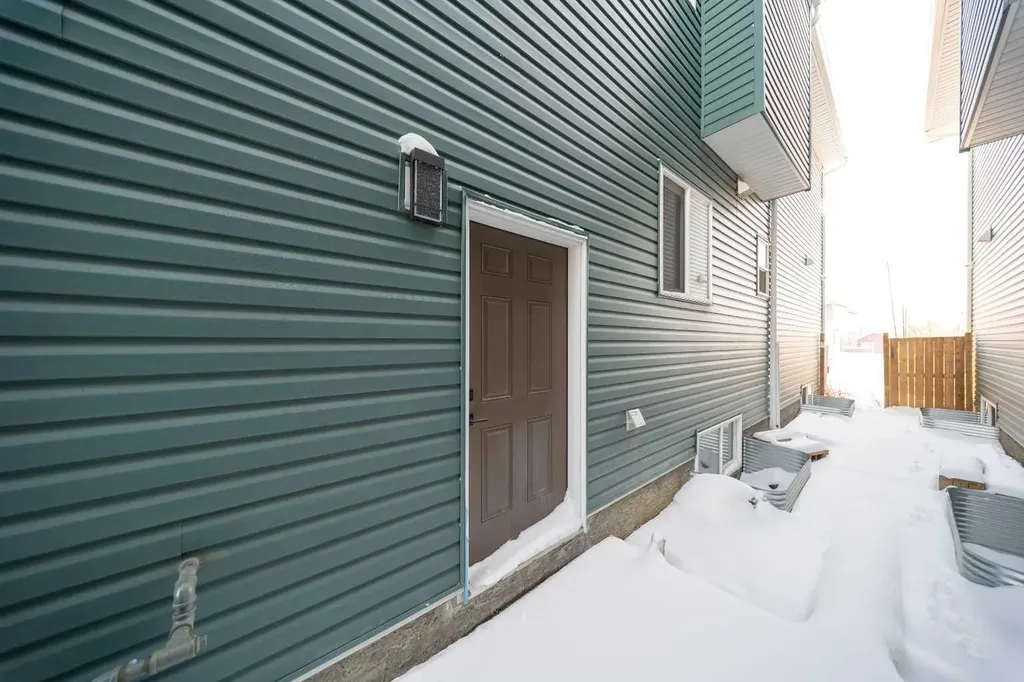 123 Saddlecrest Grove NE Calgary AB T3J 2K3
