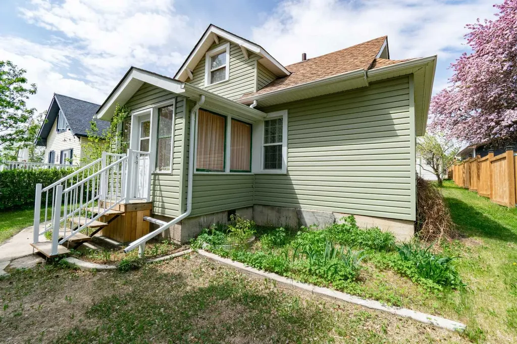 253 4 Avenue S Big Valley AB T0J 0G0