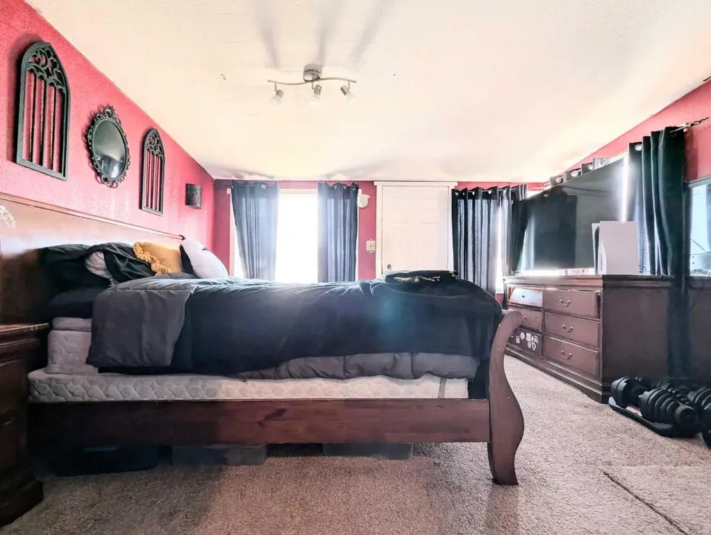 915 8 Street S Lethbridge AB T1J 2K7