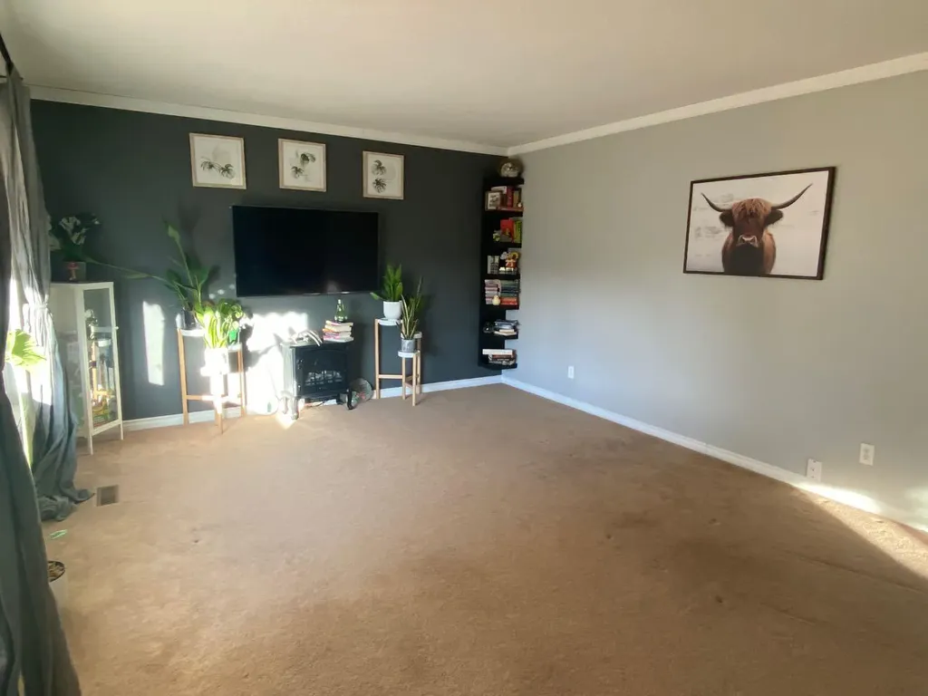 208 4 Avenue W Hanna AB T0J 1P0