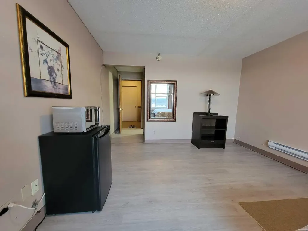 4939 50 Street Rocky Mountain House AB T4T 1A7