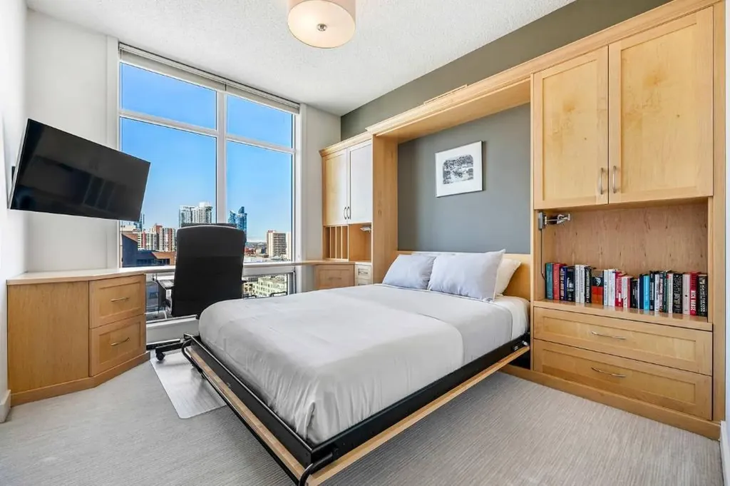 530 12 Avenue SW Calgary AB T2R 0B1