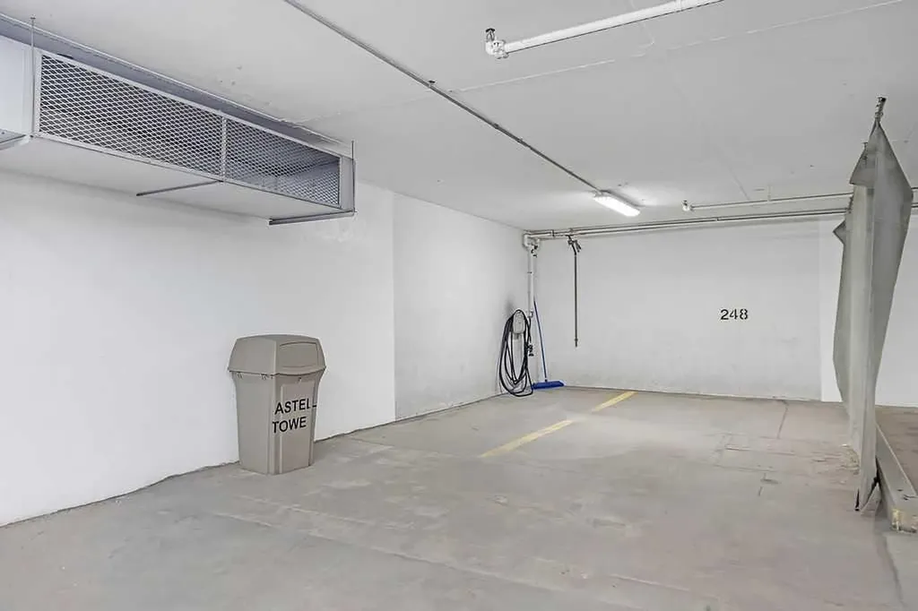 530 12 Avenue SW Calgary AB T2R 0B1