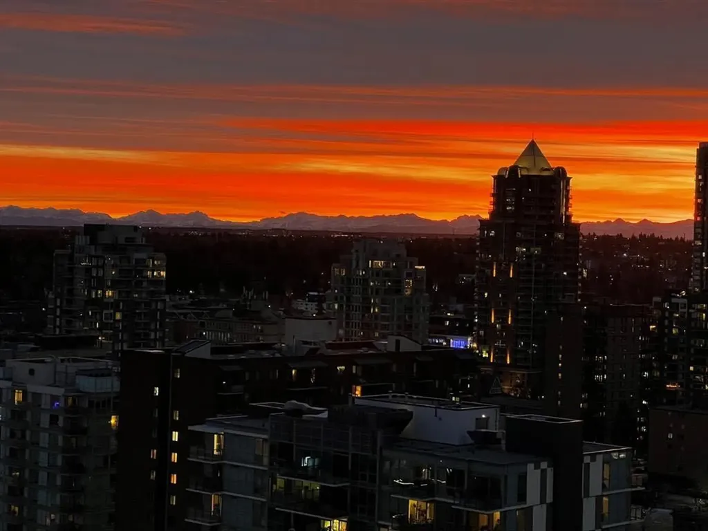 530 12 Avenue SW Calgary AB T2R 0B1