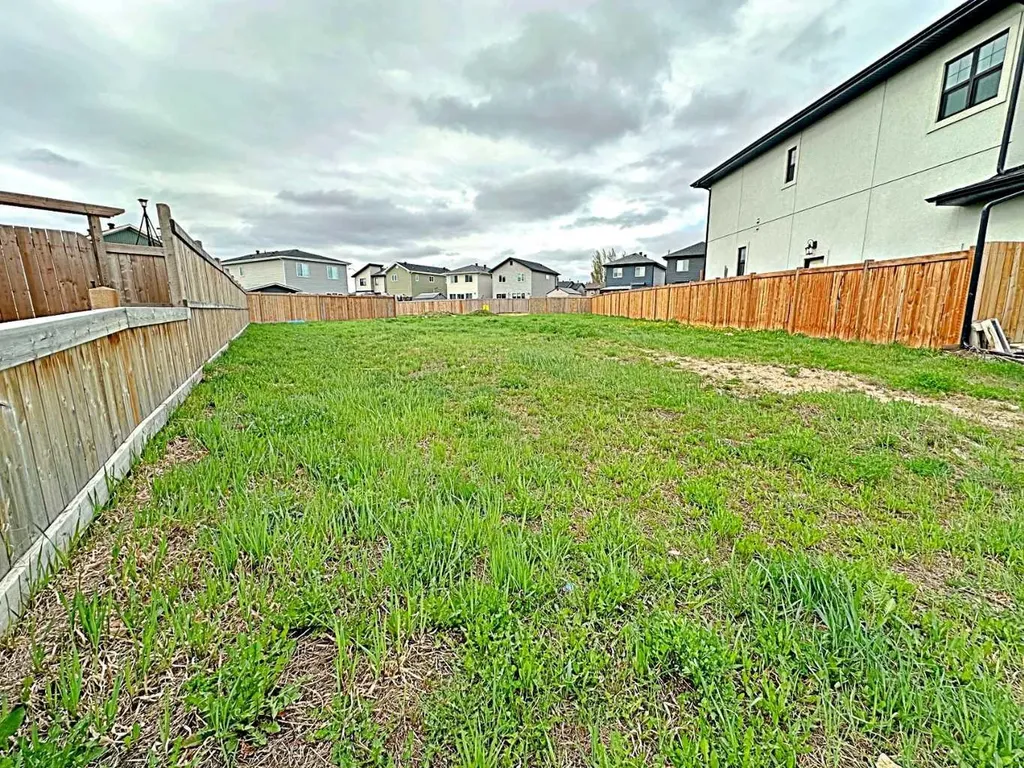119 Airmont Court Fort Mcmurray AB T9J 1G1