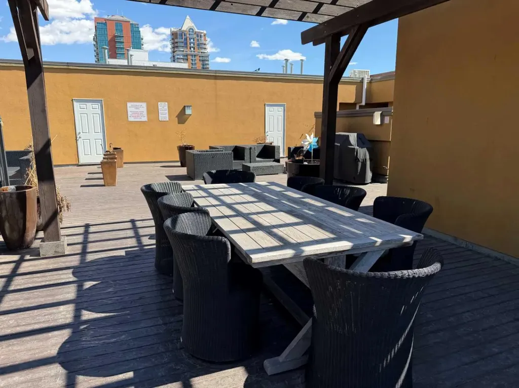 1000 15 Avenue SW Calgary AB T2R 0S6