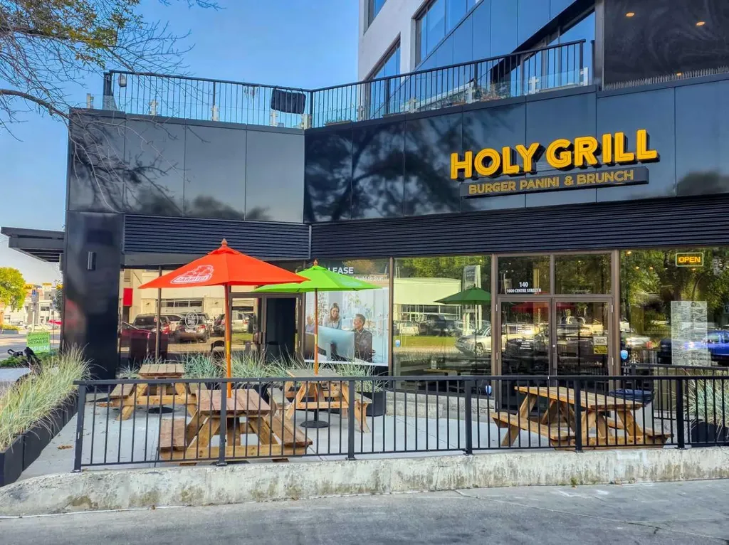 235 11 Avenue NE Calgary AB T2E0Y9