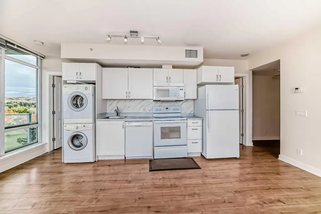 30 Brentwood Common NW Calgary AB T2L 2L8