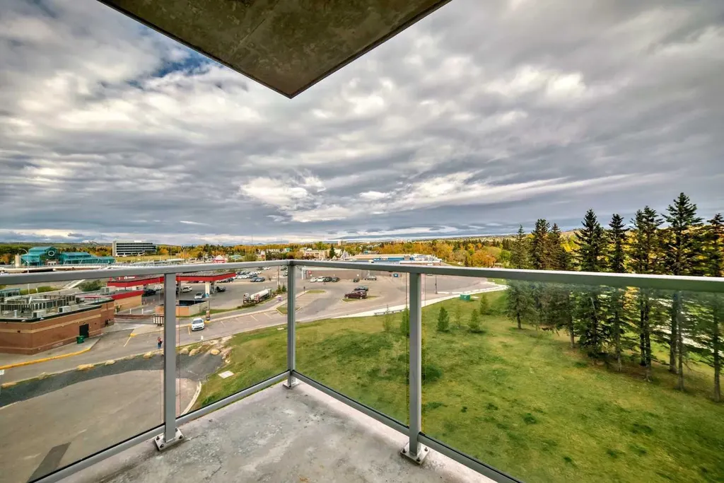 30 Brentwood Common NW Calgary AB T2L 2L8