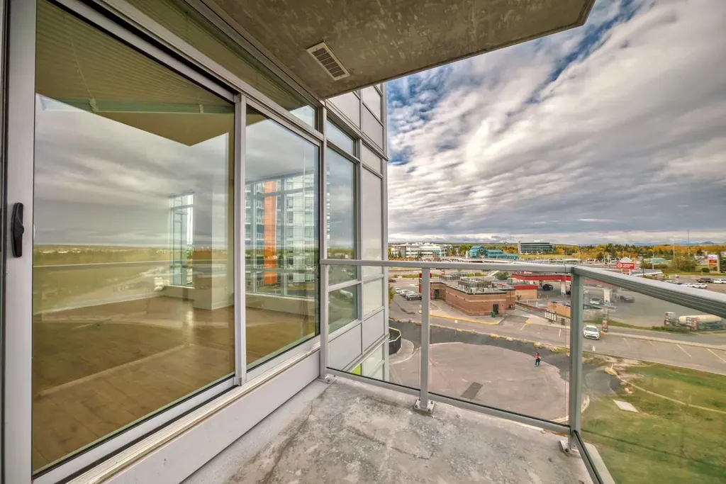 30 Brentwood Common NW Calgary AB T2L 2L8