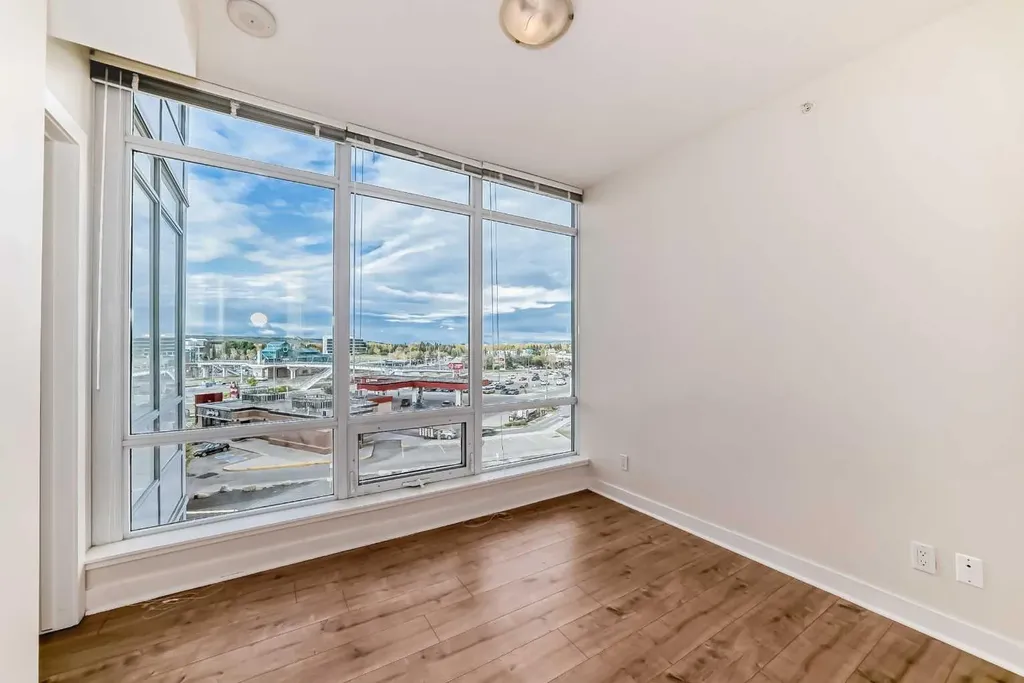 30 Brentwood Common NW Calgary AB T2L 2L8