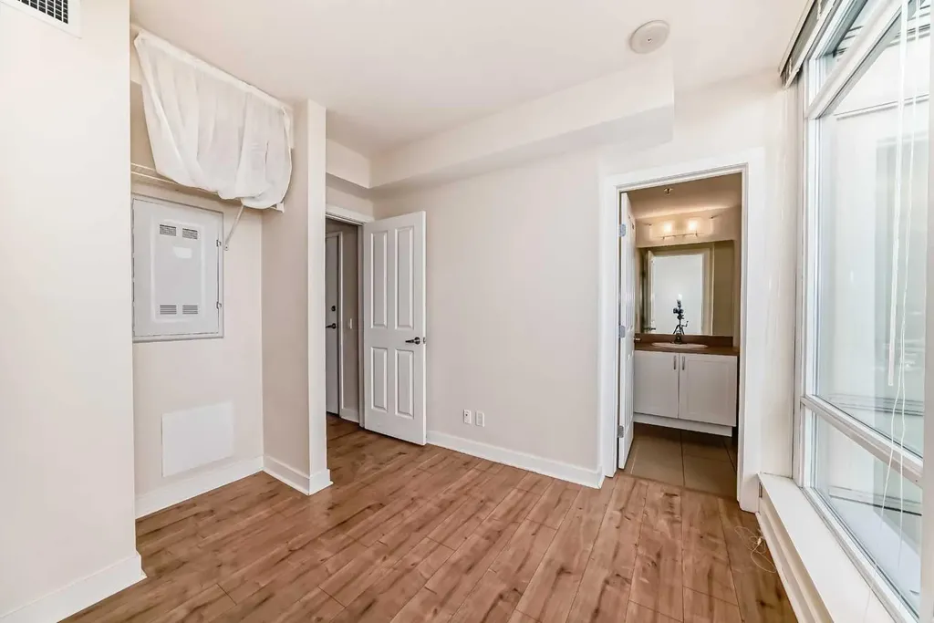 30 Brentwood Common NW Calgary AB T2L 2L8