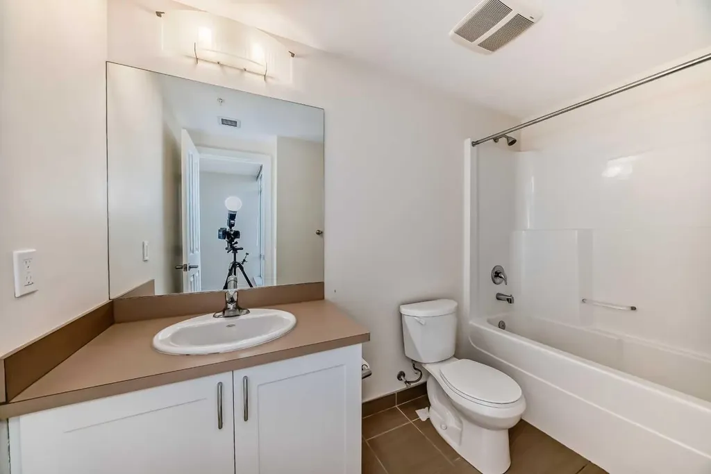 30 Brentwood Common NW Calgary AB T2L 2L8