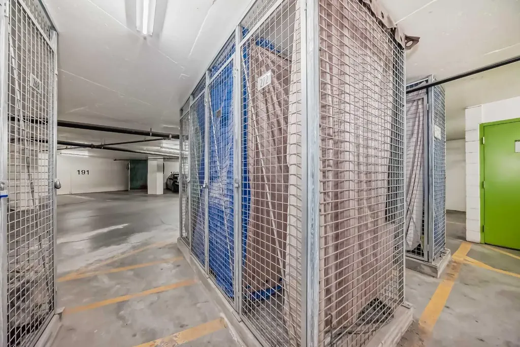 30 Brentwood Common NW Calgary AB T2L 2L8