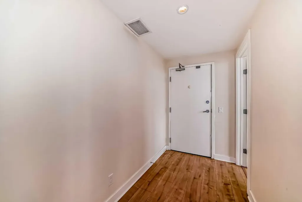 30 Brentwood Common NW Calgary AB T2L 2L8