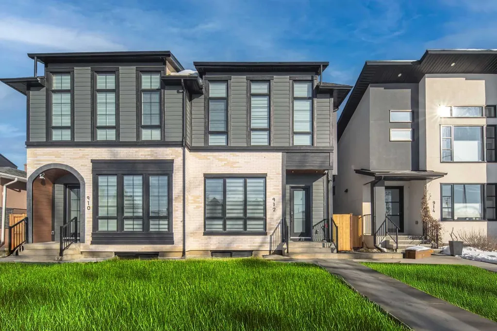 912 15 Avenue NE Calgary AB T2E 1J1