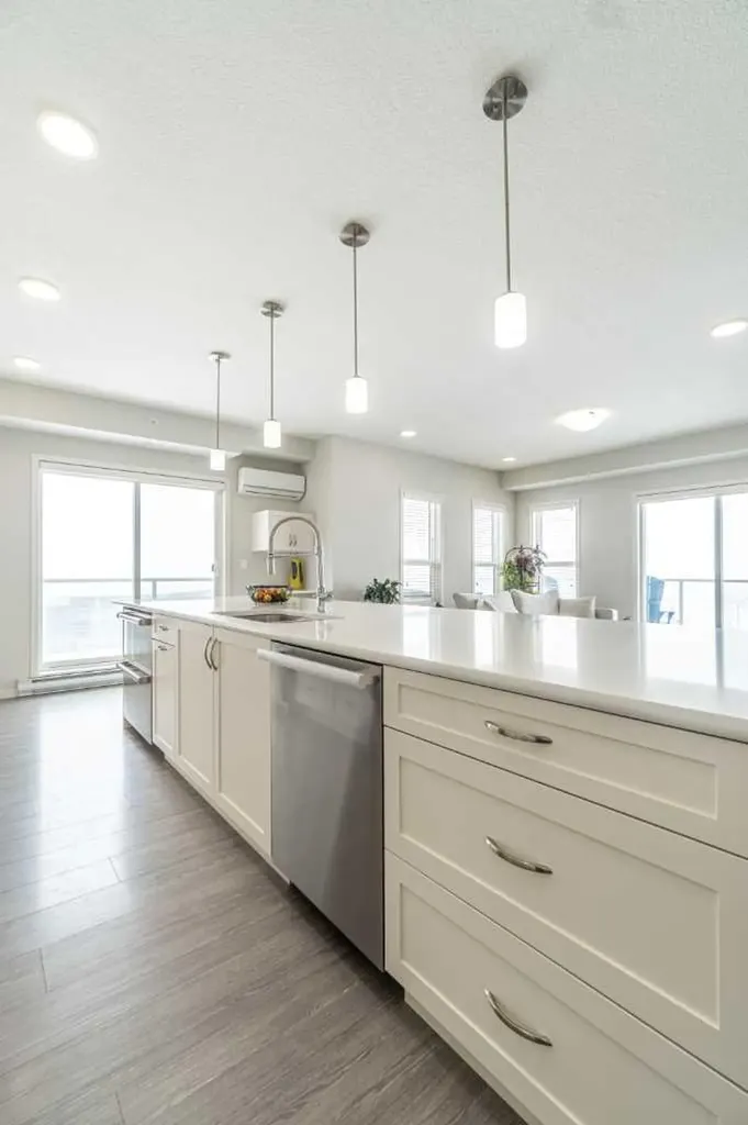 20 Seton Park SE Calgary AB T3M 2V4