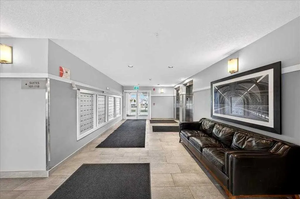 20 Seton Park SE Calgary AB T3M 2V4