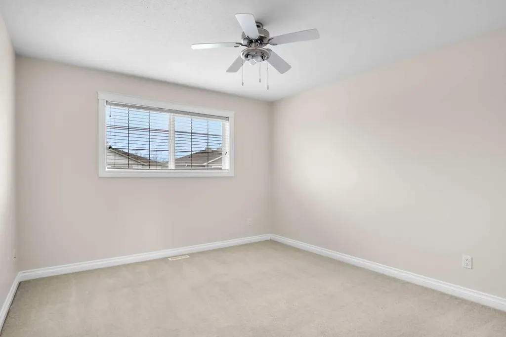 2002 22 Avenue Bowden AB T0M0K0