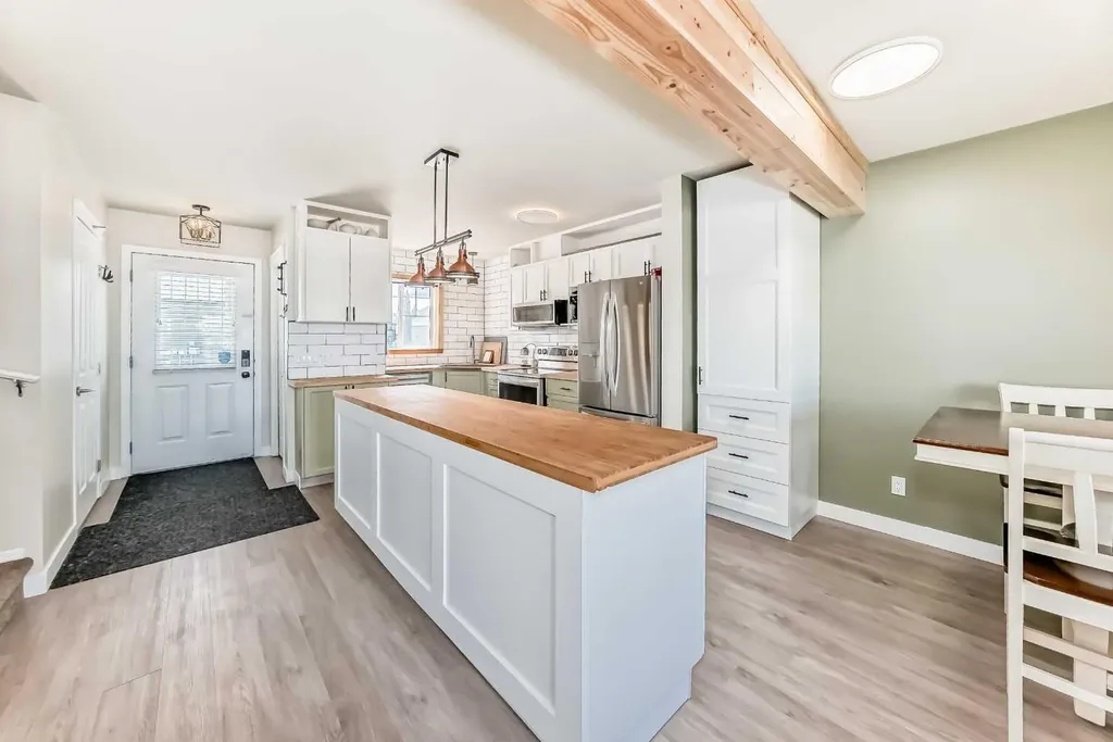 140 Sagewood Boulevard SW Airdrie AB T4B 3H5